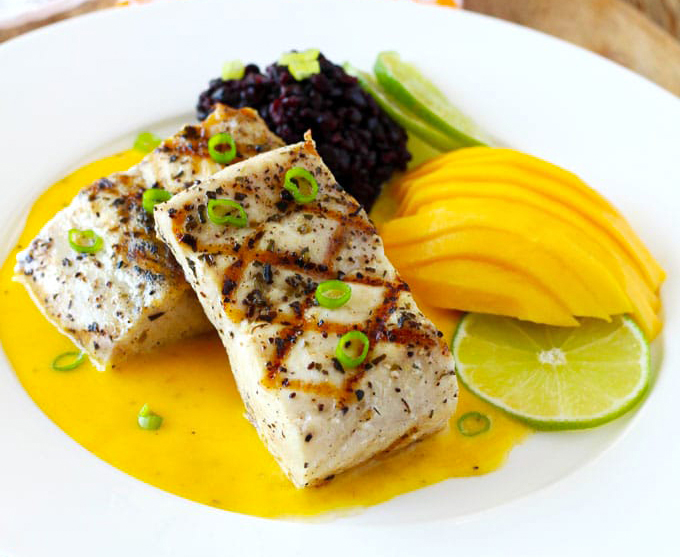 mahi w mango